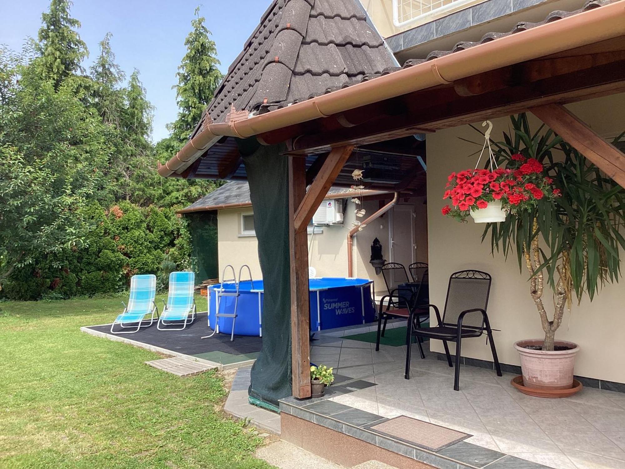 Villa Sueti Nyaralo à Balatonmáriafürdő Extérieur photo